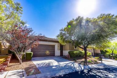 Main picture of 27 Glade Water Dr