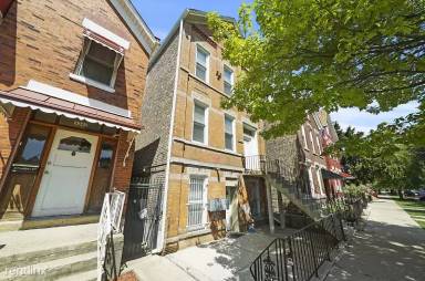 Main picture of 3340 S Carpenter St
