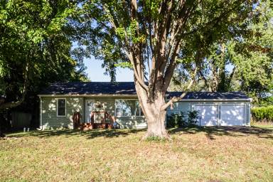 Main picture of 800 N Frandsen Rd