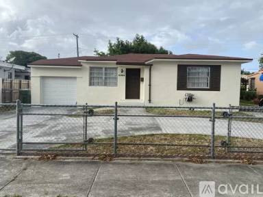 Main picture of 3895 NW 4th St