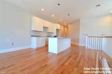 Main picture of 4 Islington St