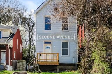 Main picture of 3859 Vine St
