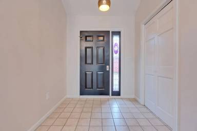 Main picture of 5 Reef Ln