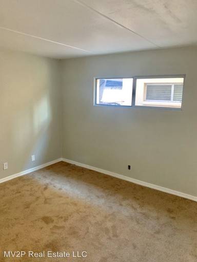 Main picture of Urbana Mid Town