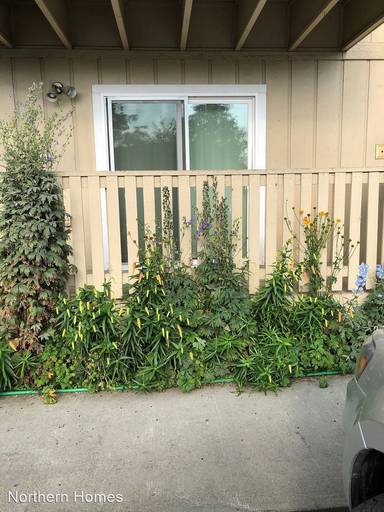 Main picture of 1600 Washington Dr