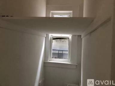 Main picture of 109 Cummings St
