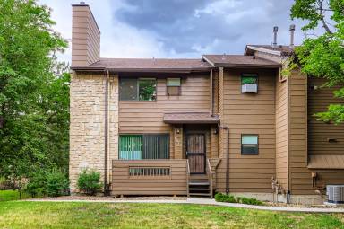 Main picture of 1025 Moorings Dr