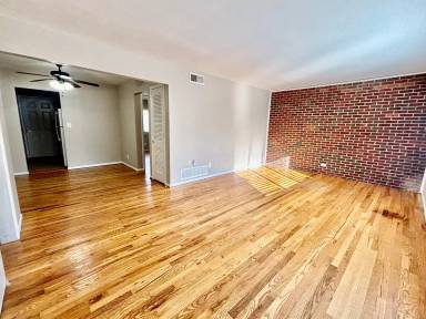 Main picture of 3368 Charlotte St