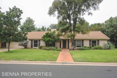 Main picture of 6902 Glen Ridge Dr