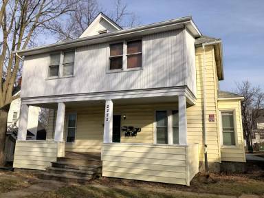 Main picture of 2222 Walnut St
