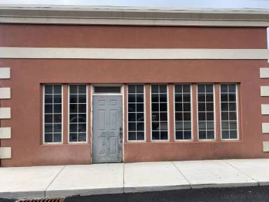 Main picture of 177 Edwards St NE