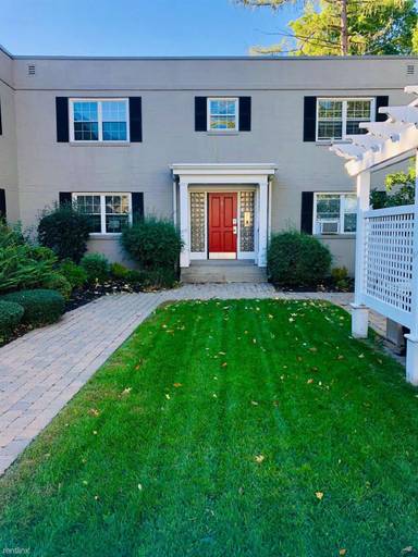 Main picture of 9 Charlesbank Rd