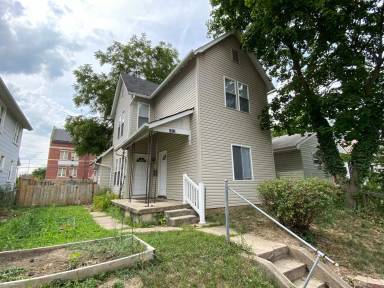 Main picture of 2513 Deming Ave