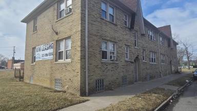 Main picture of 13909 Hartwell St