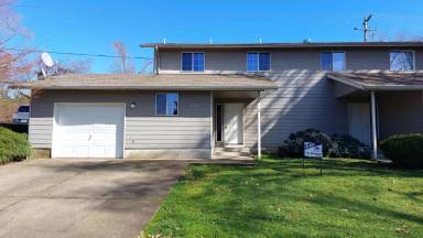 Main picture of 219 Cedar Terrace Ct