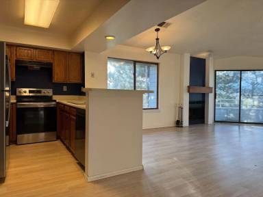Main picture of 976 Acapulco Ct