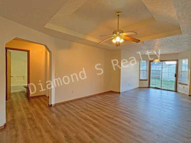 Main picture of 3106 W State St