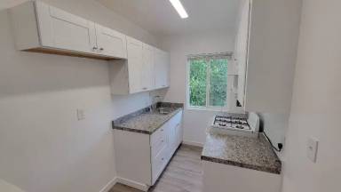 Main picture of 15546 Vanowen St