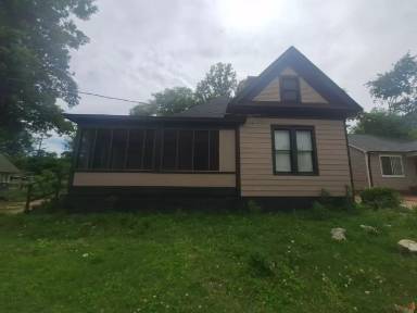 Main picture of 3453 Mayflower Ave