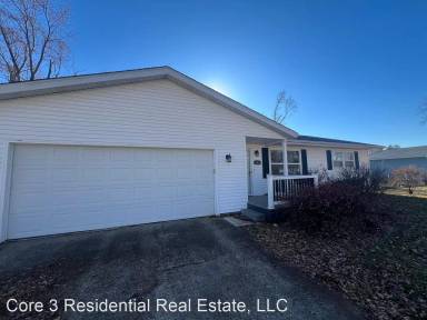 Main picture of 636 White Oak Dr
