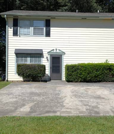 Main picture of 8605-8619 Baldwin Pkwy