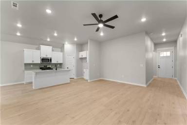 Main picture of 5907 SW Bear Creek Ave