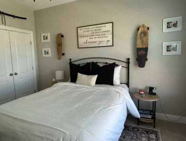 Main picture of 1034 Slew O Gold Ln