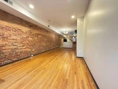 Main picture of 1410 Webster St