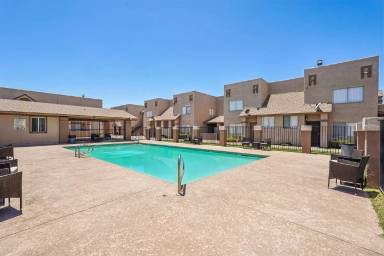 Main picture of Woodridge Manor apartments