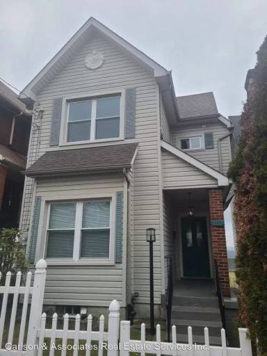 Main picture of 1112 E Warrington Ave