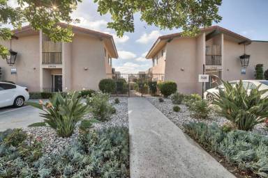 Main picture of 3946 Texas St