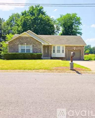 Main picture of 3319 S Senseney Cir