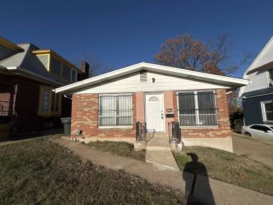 Main picture of 6165 Lucille Ave