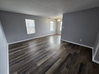 Main picture of 4401 Landside Dr