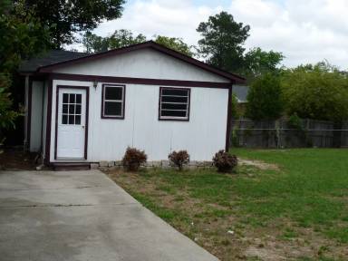 Main picture of 2563 Tobacco Rd