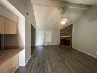 Main picture of 3727 Sungate Dr N