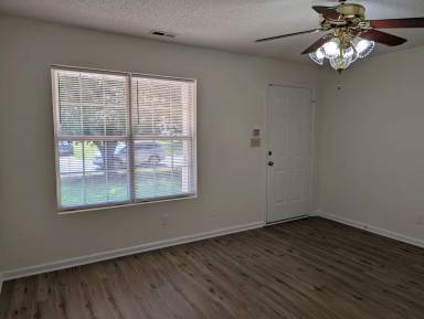 Main picture of 610 Pennwood Ln