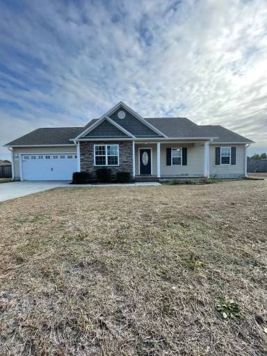 Main picture of 304 Sinclair Ln