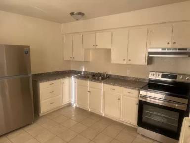 Main picture of 306 S Chestnut Ave