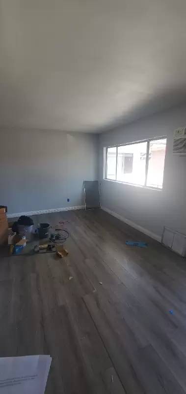 Main picture of 14805 Erwin St