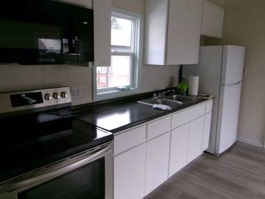 Main picture of 113 1/2 S C St