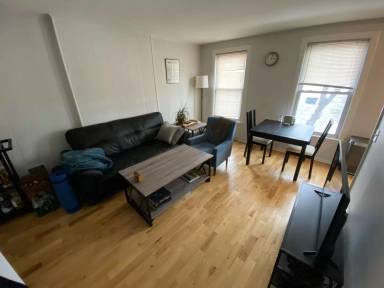 Main picture of 127 Howe St