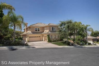 Main picture of 2552 Featherwood St