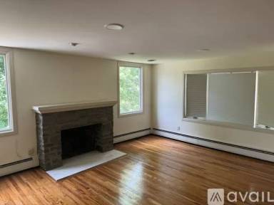 Main picture of 39 Iron Hill Rd
