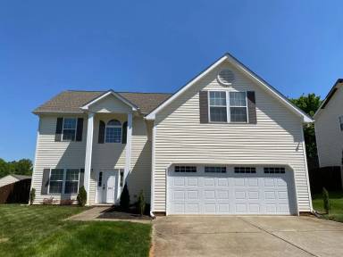 Main picture of 820 Pecan Ridge Cir