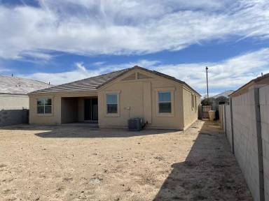 Main picture of 30060 W Fairmount Ave