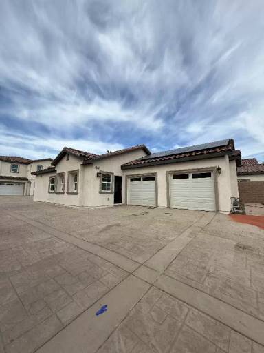 Main picture of 7398 N Maple Ave