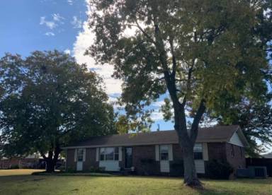 Main picture of 1010 Highland Ave