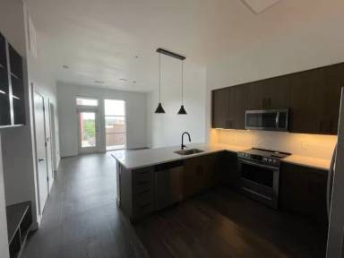 Main picture of 100 Cook St