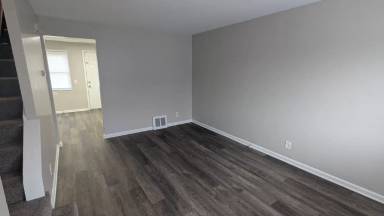 Main picture of 1404 20th St NE